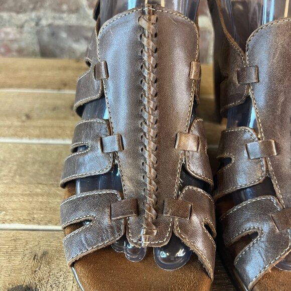 AEROSOLES Open Toe Brown Leather Chunky Block Heel Sandals Sz 8.5 - Picture 4 of 14